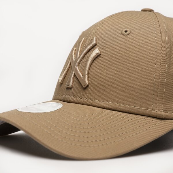 Sieviešu cepure ar nagu NEW ERA CEPURE WMNS LEAGUE ESS 940 NYY NEW YORK YANKEES 60358046 krāsa brūna