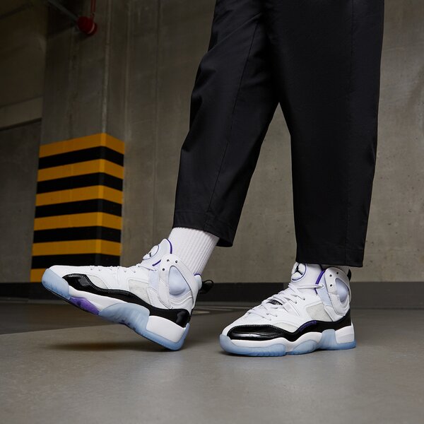 Sporta apavi bērniem JORDAN JUMPMAN TWO TREY (GS)  dq8431-100 krāsa balta
