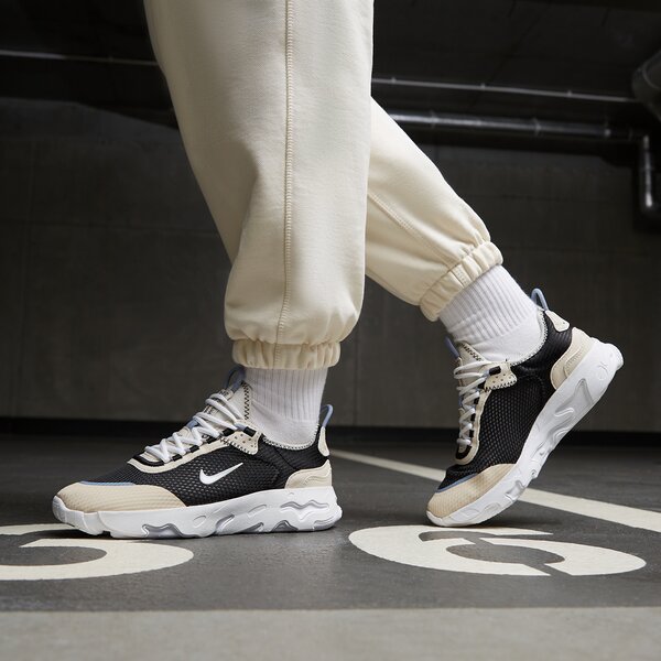 Sporta apavi bērniem NIKE REACT LIVE (GS)  cw1622-103 krāsa melna