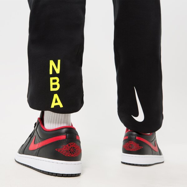 Vīriešu bikses NIKE BIKSES N31 M NK PANT FLC CTS 23 NBA dr9105-010 krāsa melna