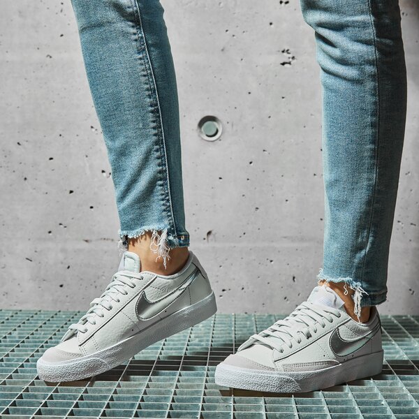 Sporta apavi bērniem NIKE BLAZER LOW '77 da4074-003 krāsa pelēka
