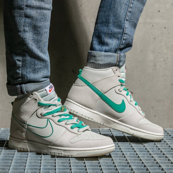 Sporta apavi vīriešiem NIKE DUNK HIGH SE dh0960-001 krāsa bēša