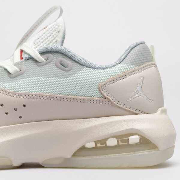 Sporta apavi sievietēm JORDAN AIR 200E dh7381-163 krāsa bēša