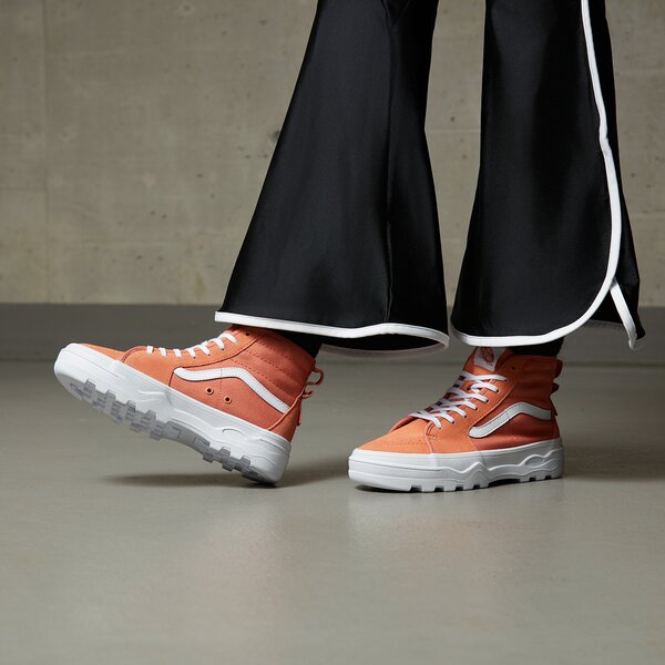 Sporta apavi sievietēm VANS UA SENTRY SK8-HI WC vn0a4bvwbm51 krāsa oranža