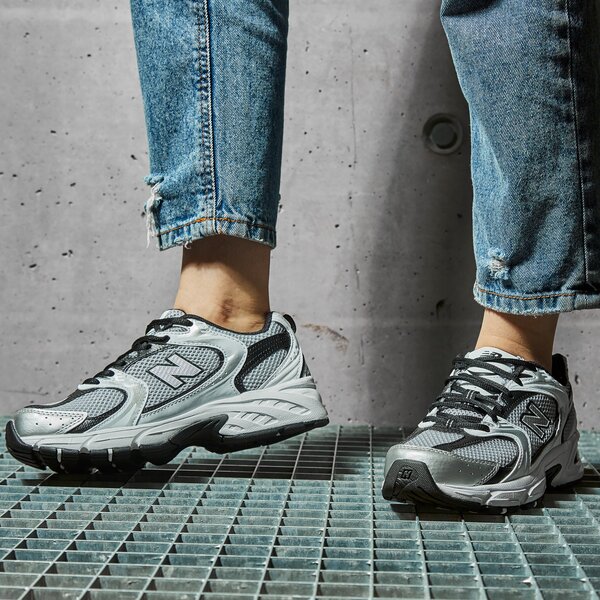 Sporta apavi sievietēm NEW BALANCE 530  mr530usx krāsa pelēka