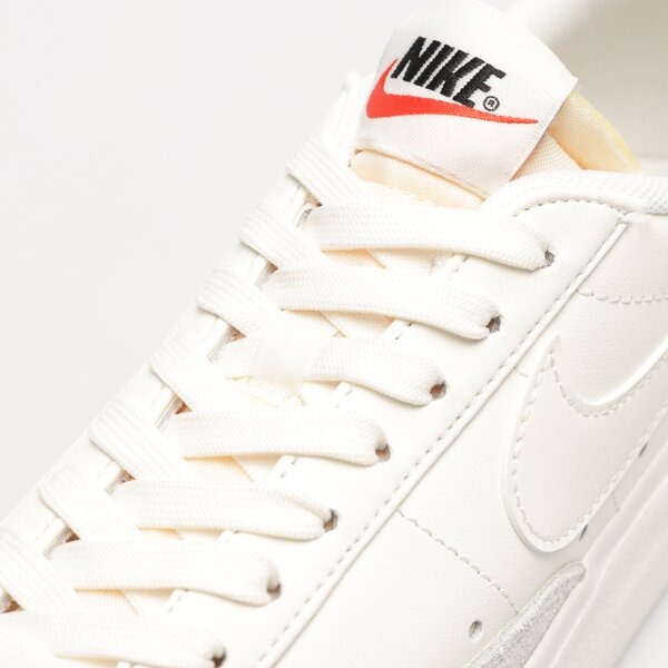 Sporta apavi sievietēm NIKE BLAZER LOW PLATFORM dj0292-105 krāsa balta