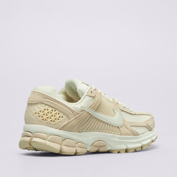 Sporta apavi sievietēm NIKE W ZOOM VOMERO 5 hq0458-200 krāsa bēša