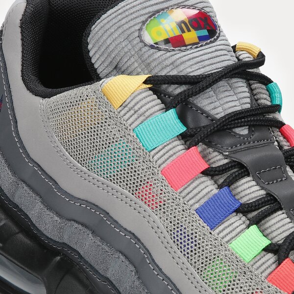 Sporta apavi vīriešiem NIKE AIR MAX 95 SE cw6575-001 krāsa pelēka