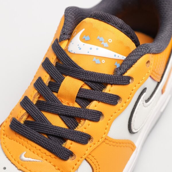 Sporta apavi bērniem NIKE FORCE 1 LOW SE fj4656-800 krāsa oranža