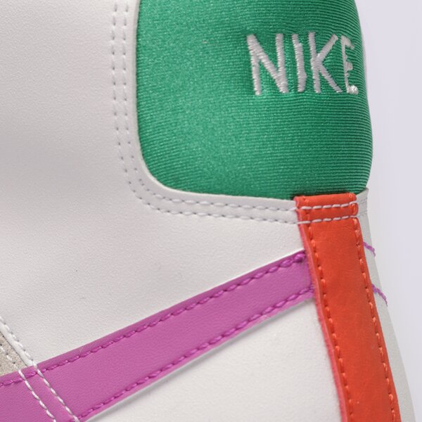 Sporta apavi bērniem NIKE BLAZER MID '77 SE D dq6084-101 krāsa balta