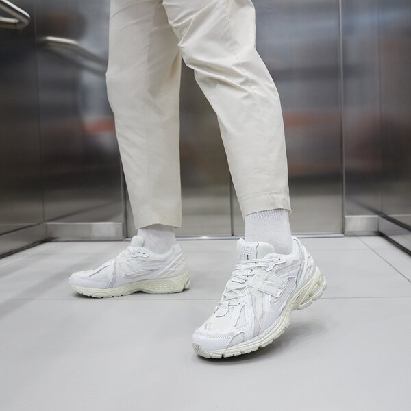 Sporta apavi vīriešiem NEW BALANCE 1906 m1906de krāsa balta