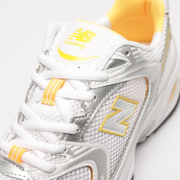 Sporta apavi sievietēm NEW BALANCE 530  mr530put krāsa balta