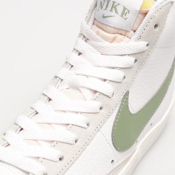 Sporta apavi sievietēm NIKE WMNS BLAZER MID '77  fj4740-100 krāsa balta