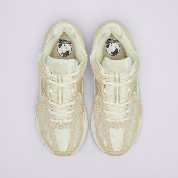 Sporta apavi sievietēm NIKE W ZOOM VOMERO 5 hq0458-200 krāsa bēša