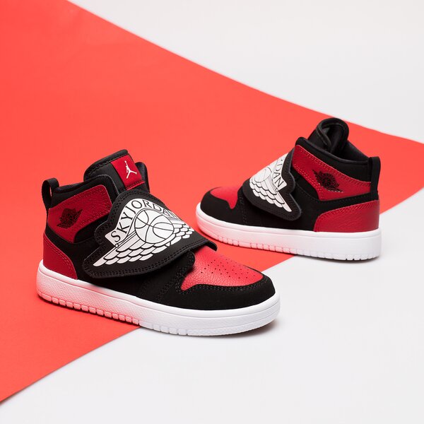 Sporta apavi bērniem SKY JORDAN 1 BP  bq7197-001 krāsa melna