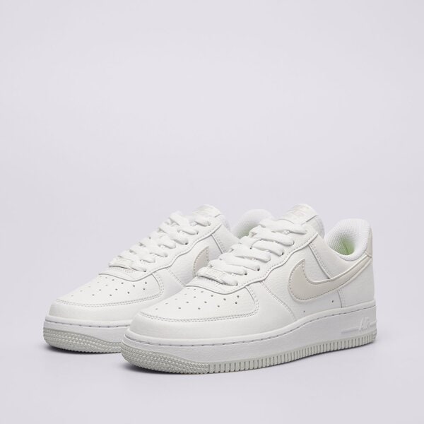 Sporta apavi sievietēm NIKE AIR FORCE 1 '07 SE dv3808-104 krāsa balta